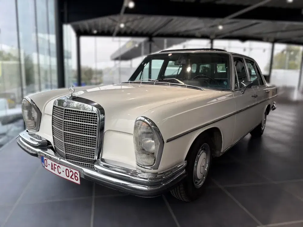 Mercedes 280 - 0