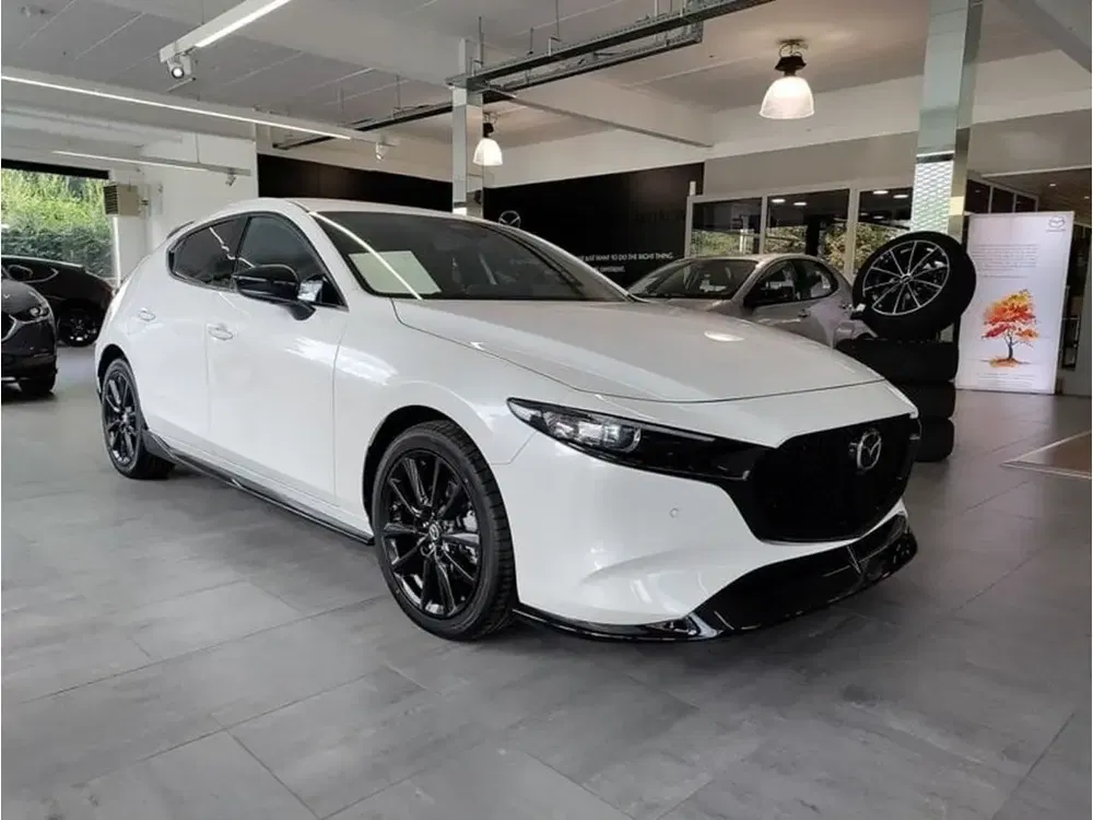 Mazda 3 - 0