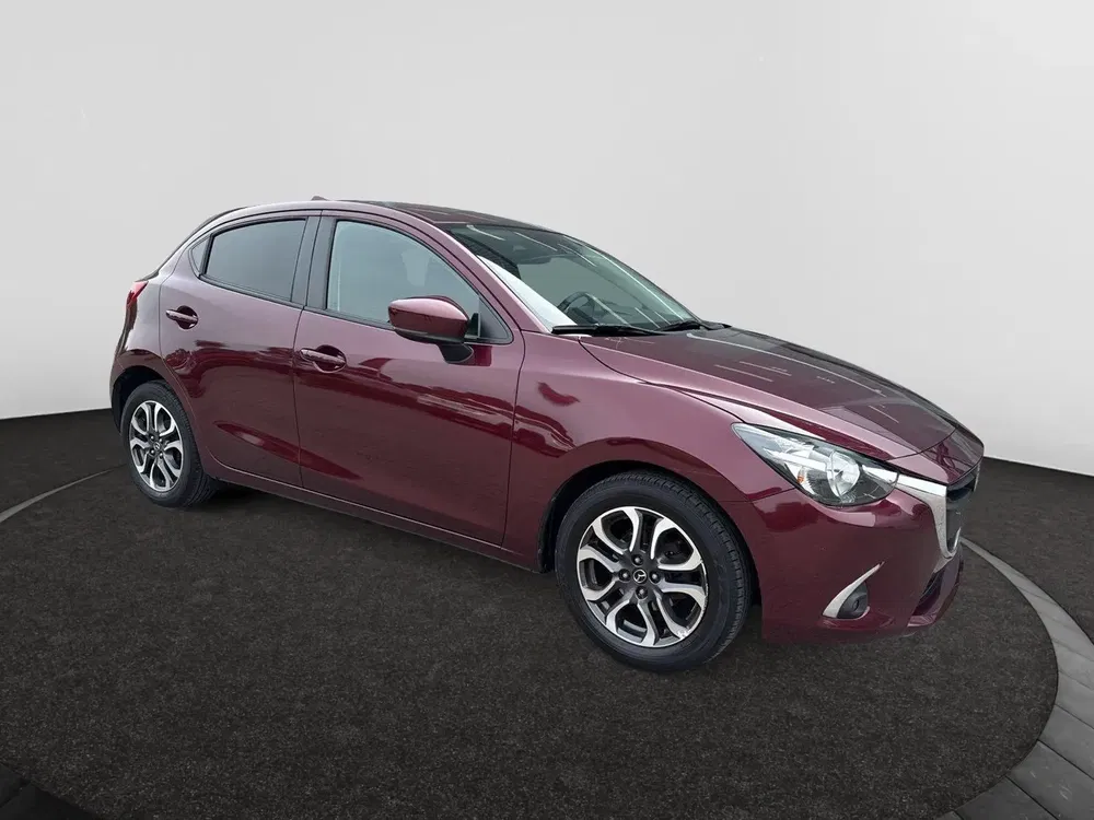 Mazda 2 - 0