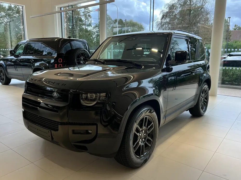 Land Rover Defender - 0
