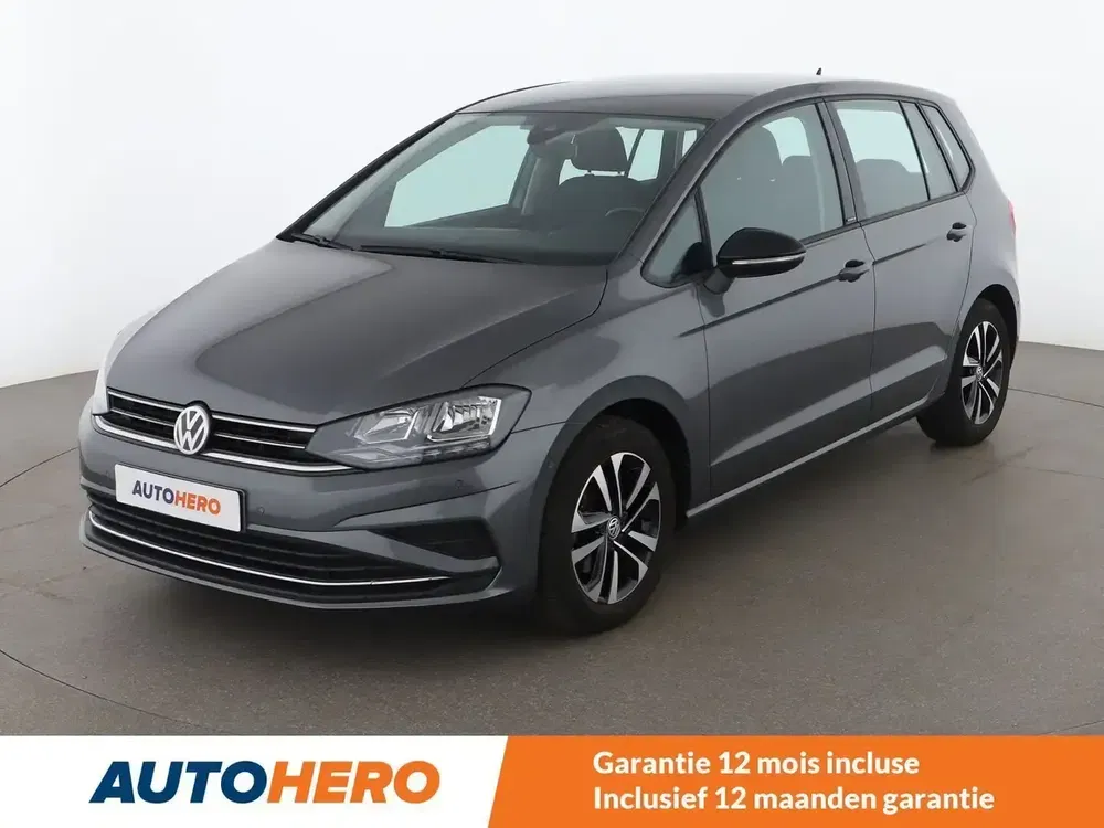 Volkswagen Golf - 0