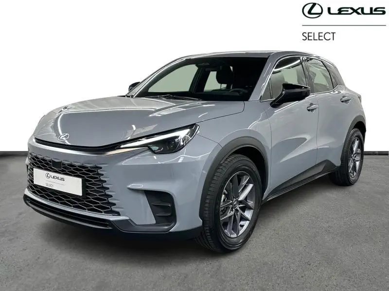 Lexus LBX - 0