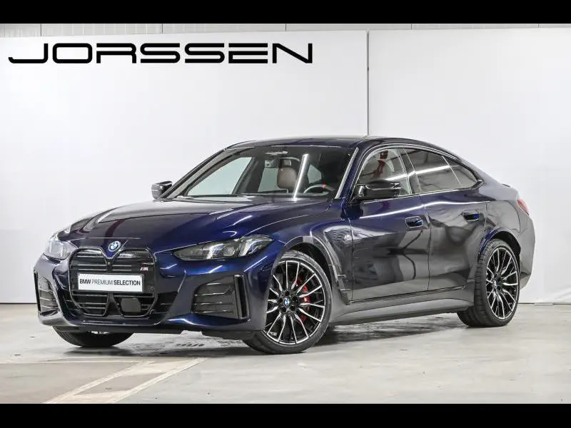 BMW i4 - 0