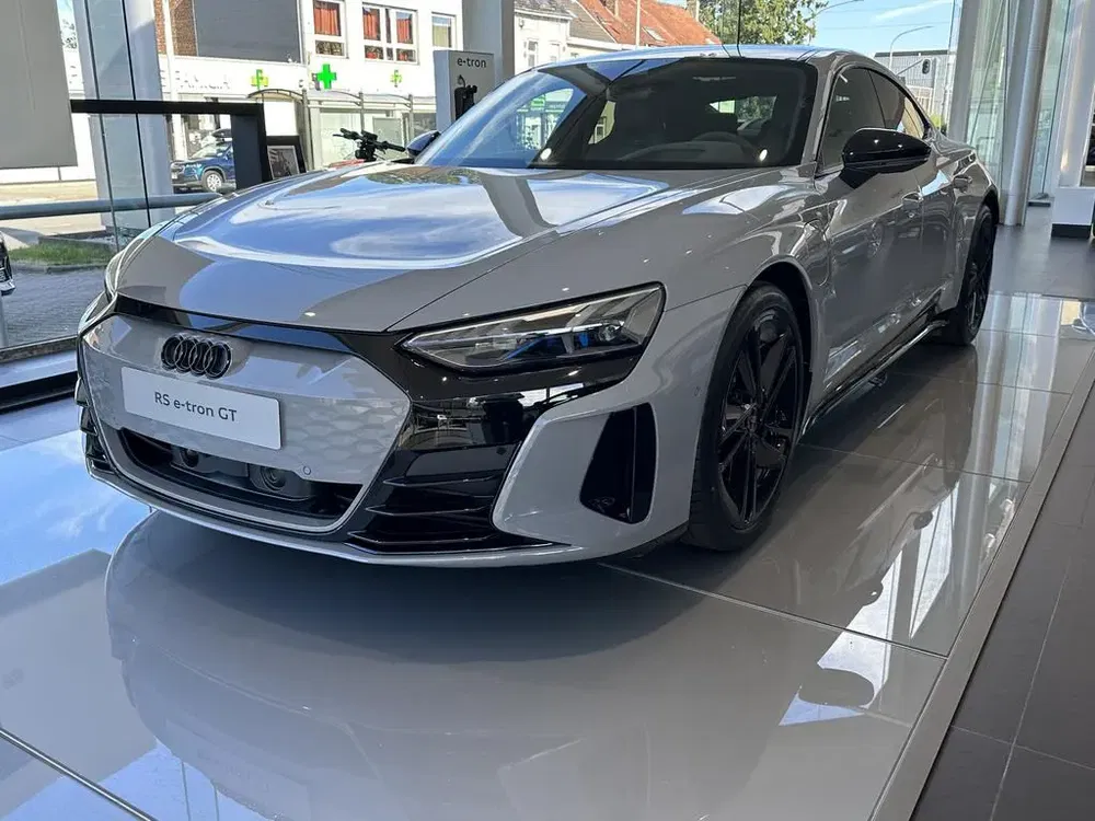 Audi e-tron - 0