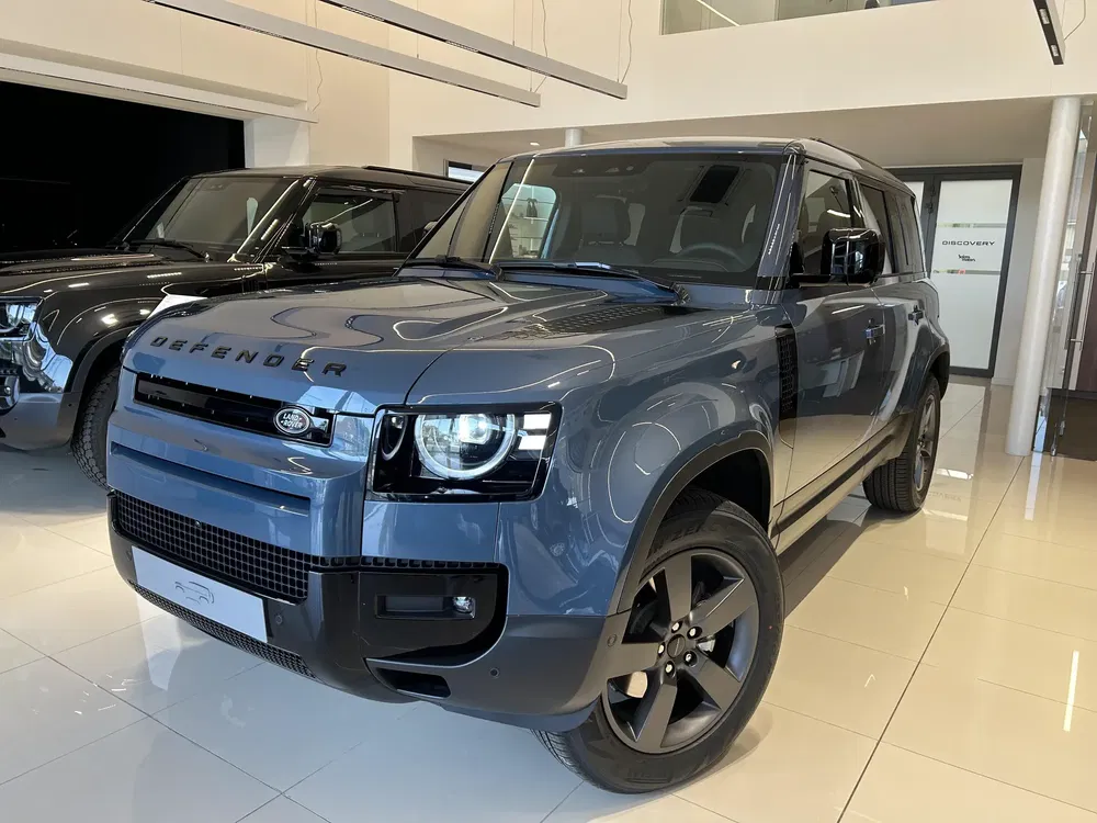 Land Rover Defender - 0