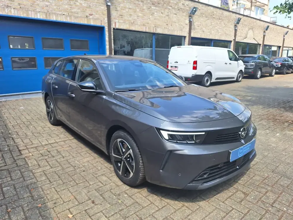 Opel Astra - 0