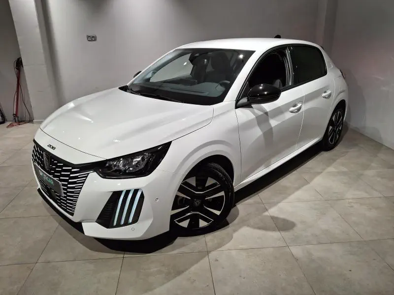 Peugeot 208 - 0