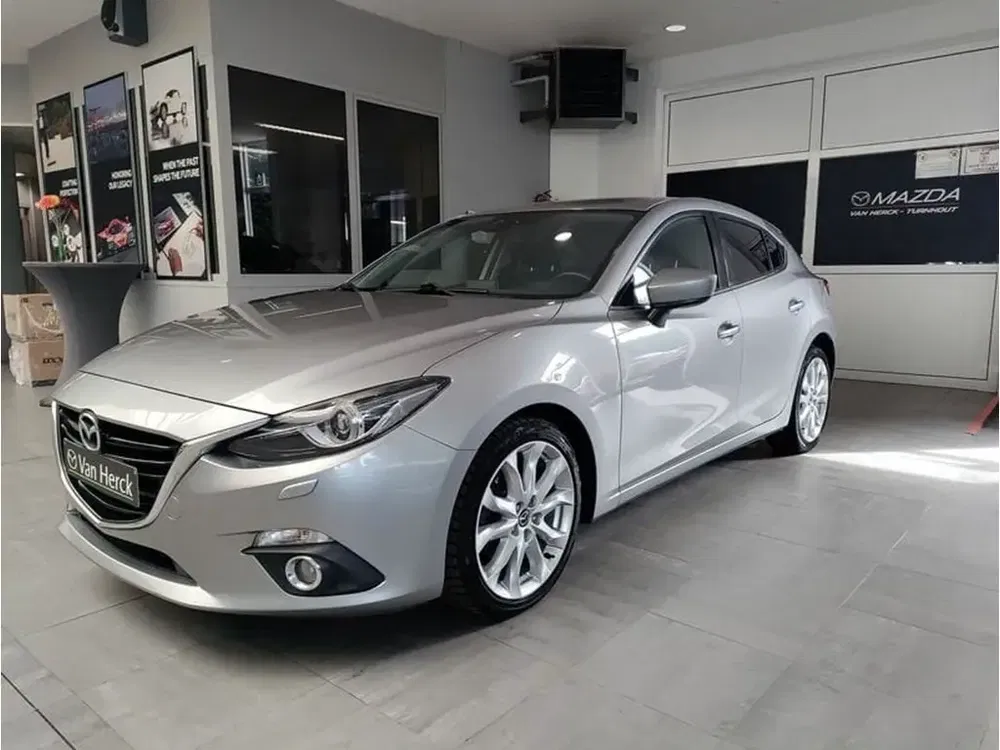 Mazda 3 - 0