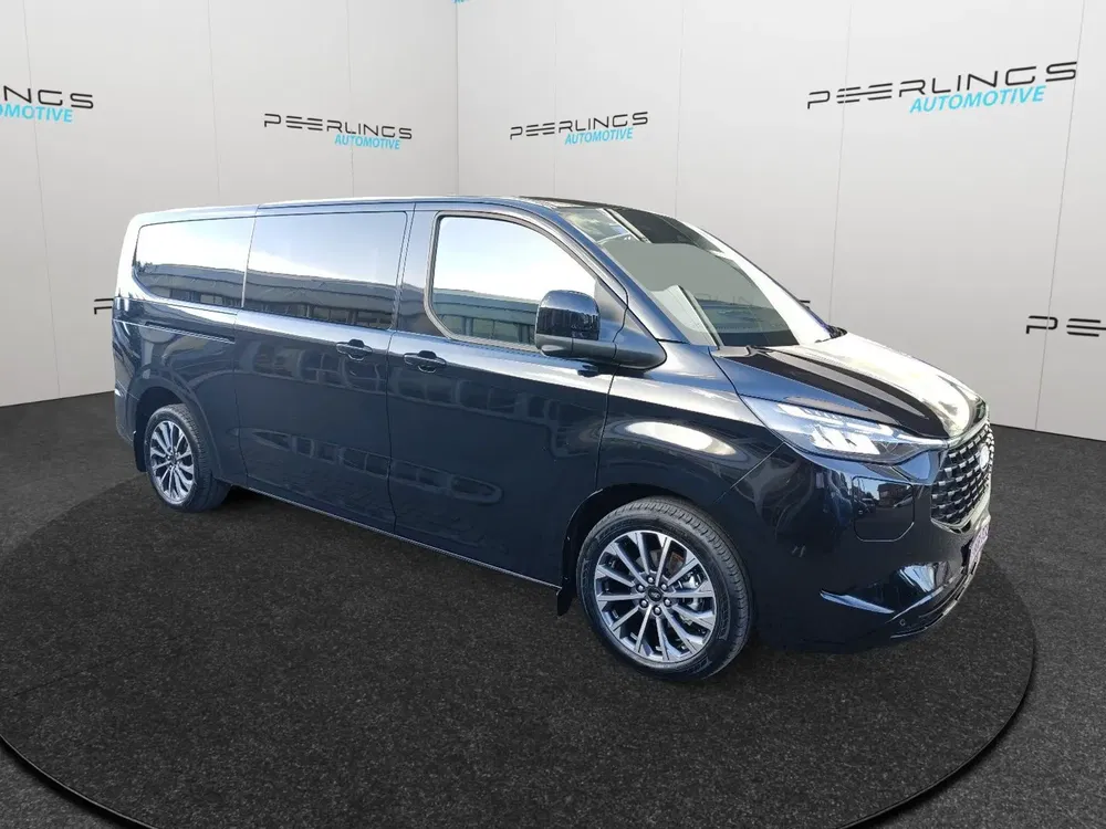 Ford Tourneo Custom - 0