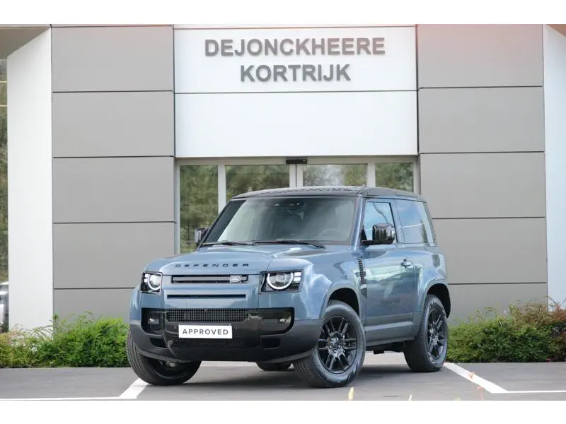 Land Rover Defender - 0