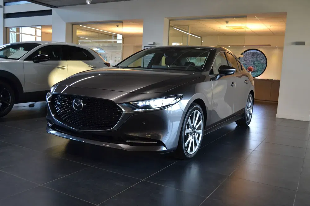Mazda 3 - 0
