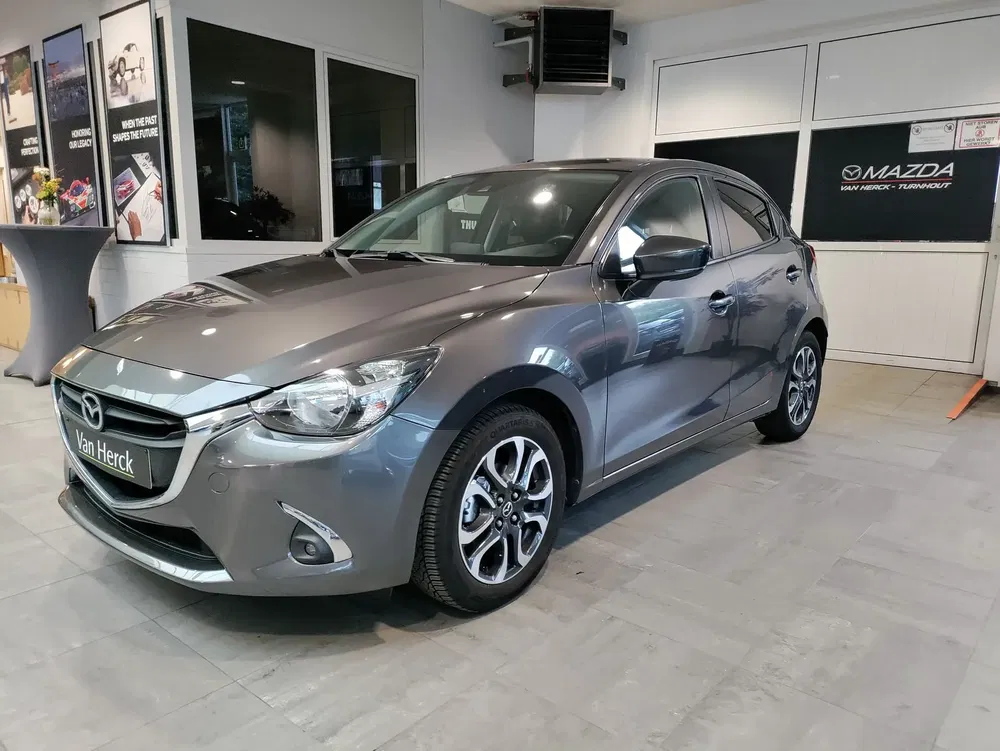 Mazda 2 - 0