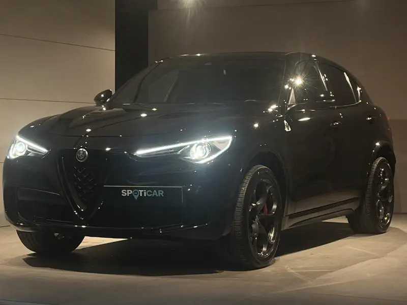 Alfa Romeo Stelvio - 0