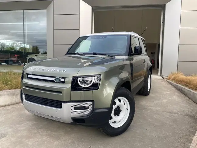 Land Rover Defender - 0