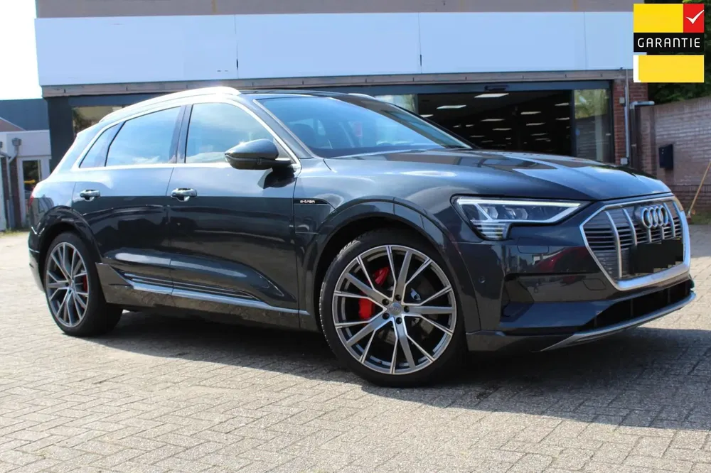 Audi e-tron - 0
