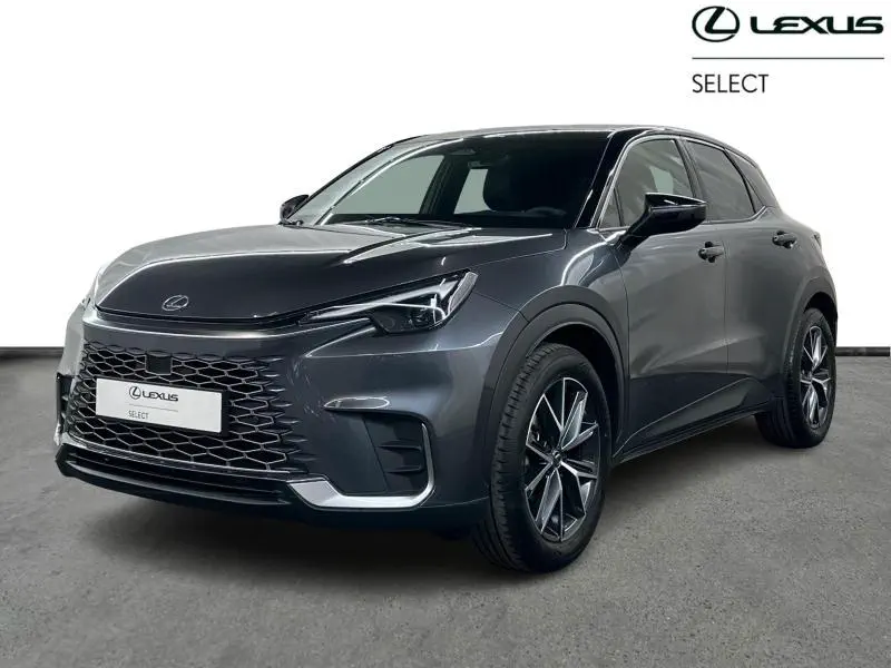 Lexus LBX - 0