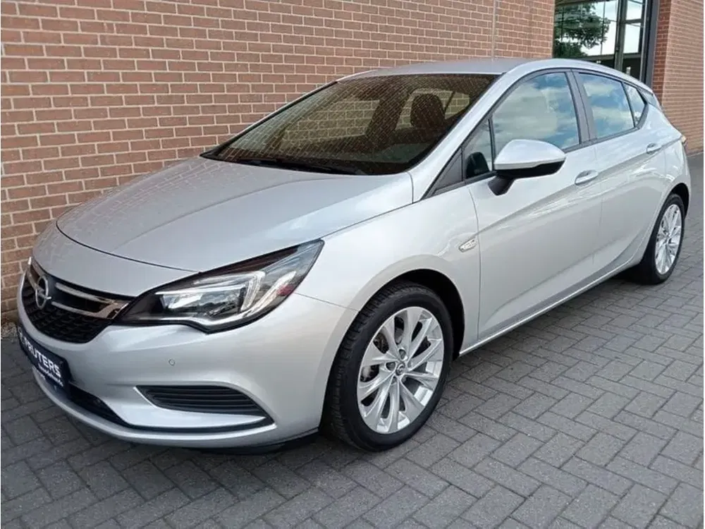 Opel Astra - 0