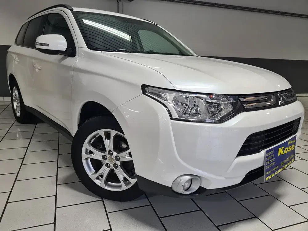 Mitsubishi Outlander - 0