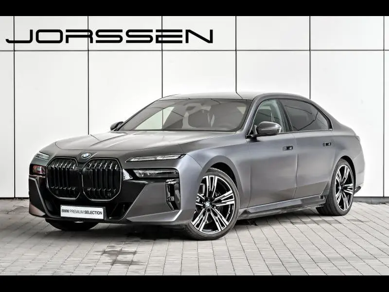 BMW i7 - 0