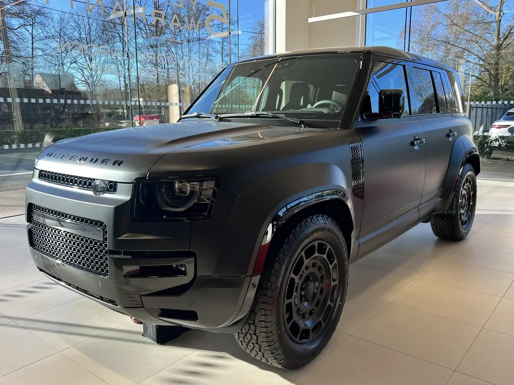 Land Rover Defender - 0