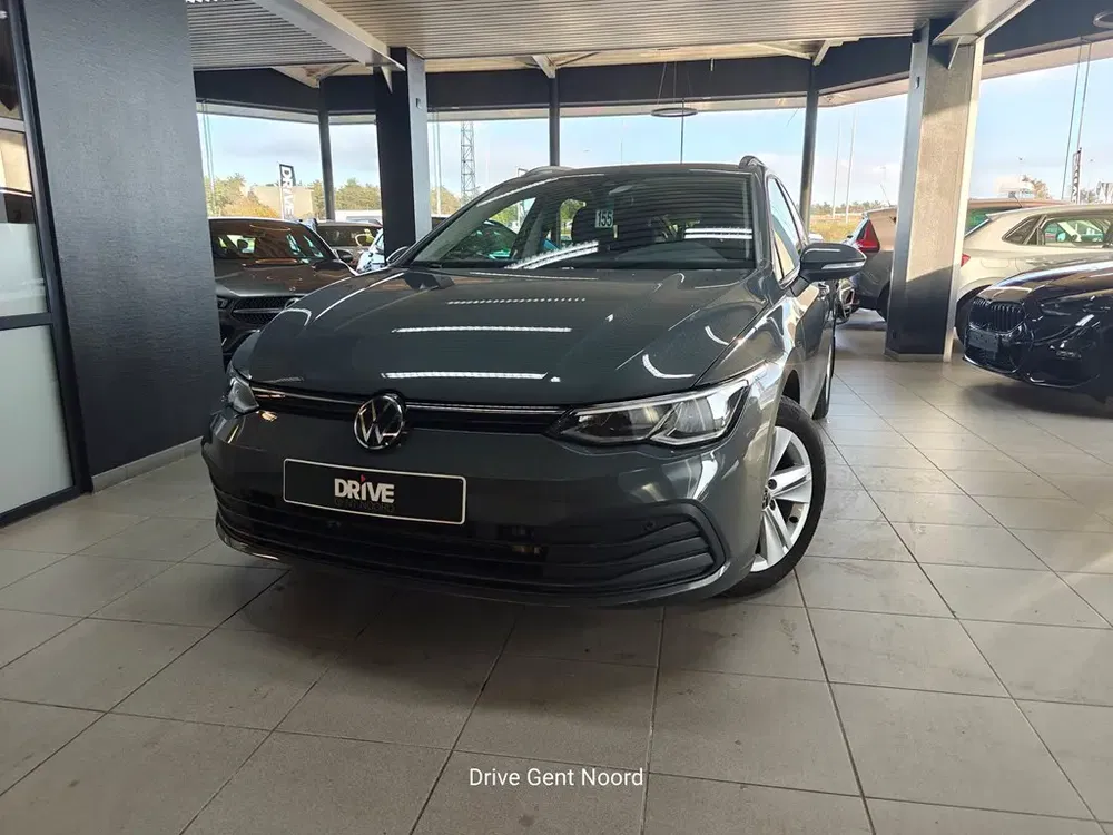 Volkswagen Golf - 0
