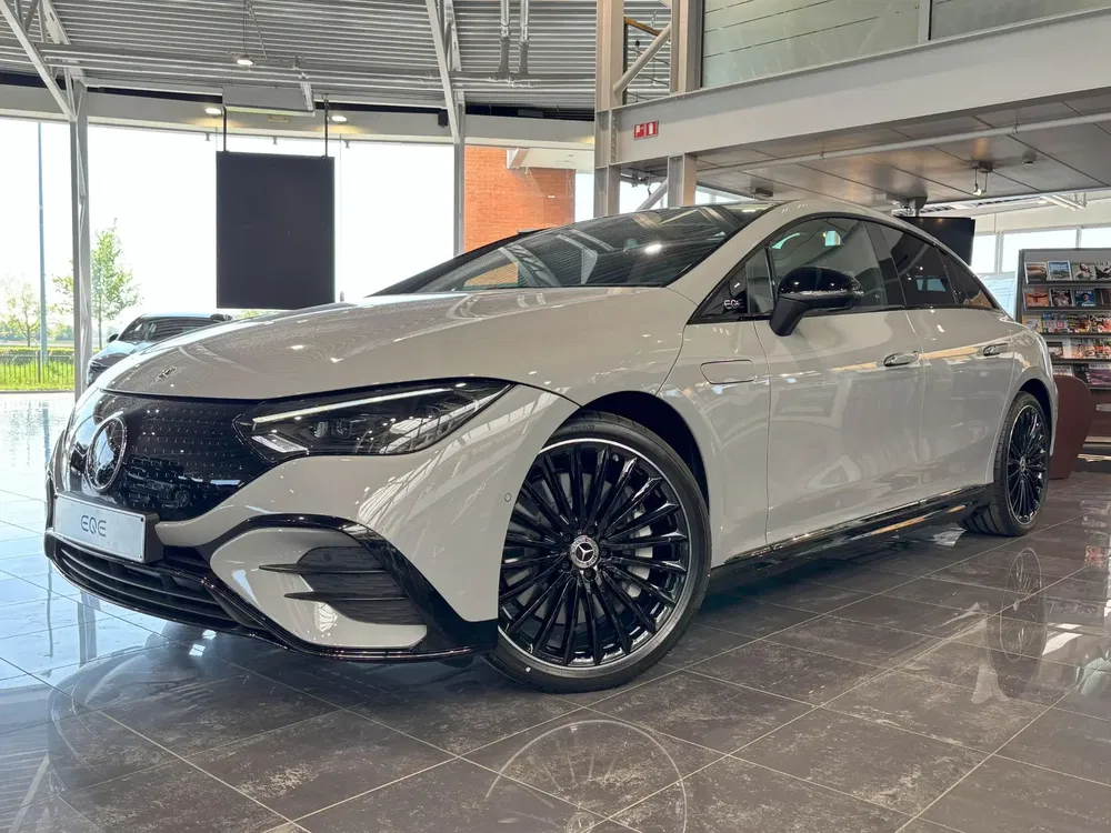 Mercedes EQE 300 - 0