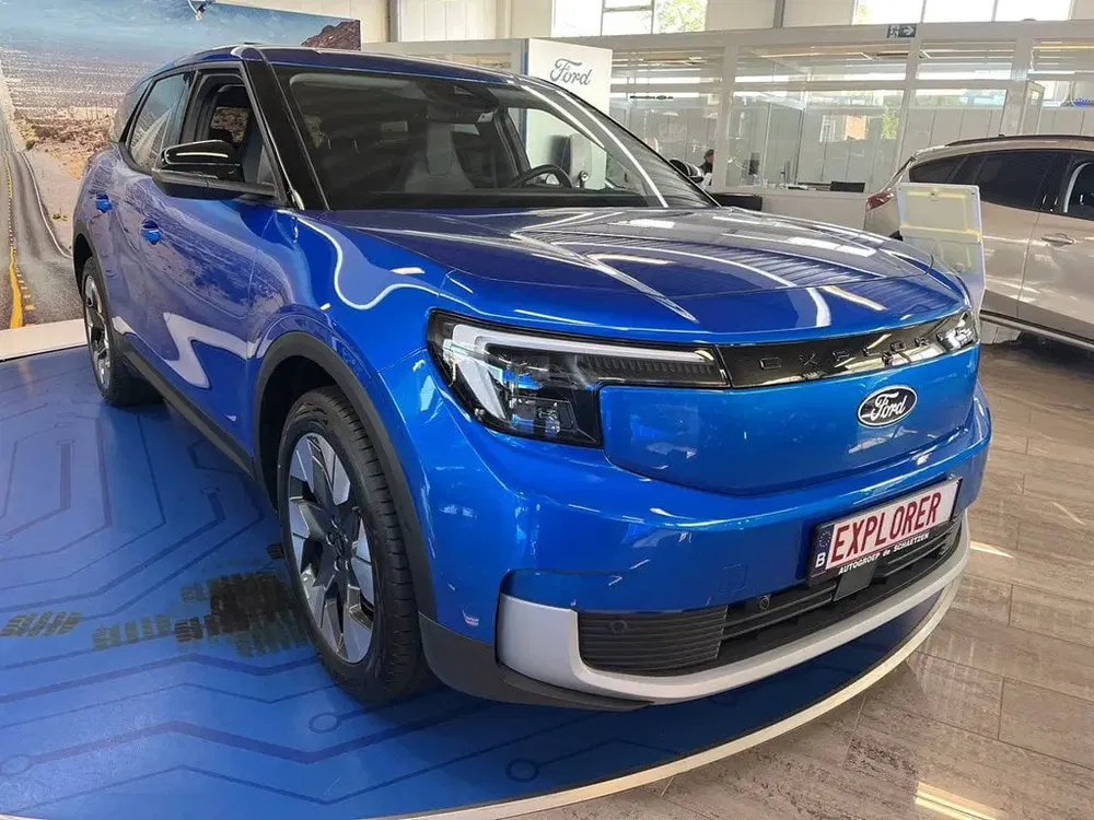 Ford Explorer - 0