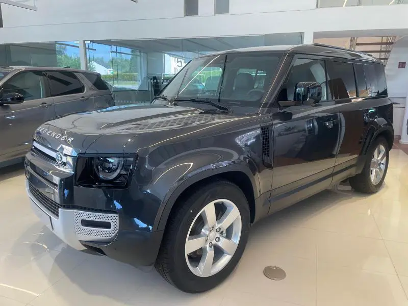 Land Rover Defender - 0