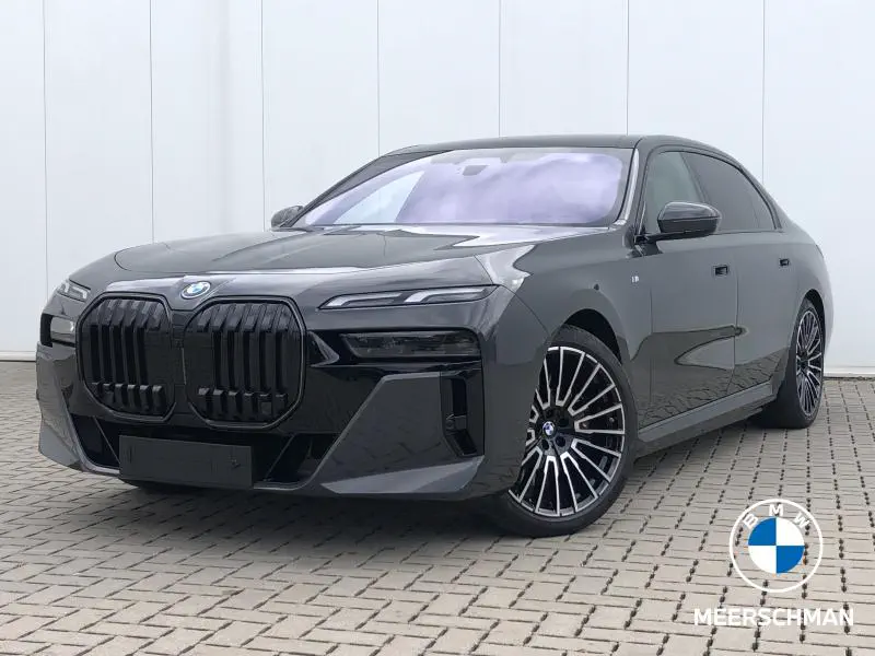 BMW i7 - 0