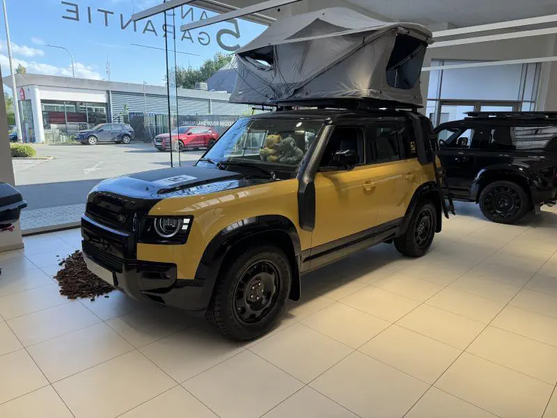Land Rover Defender - 0