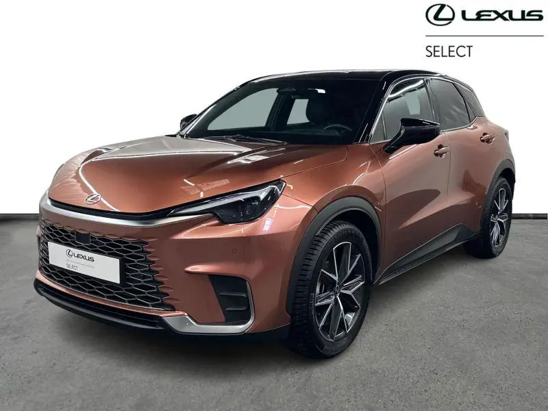 Lexus LBX - 0