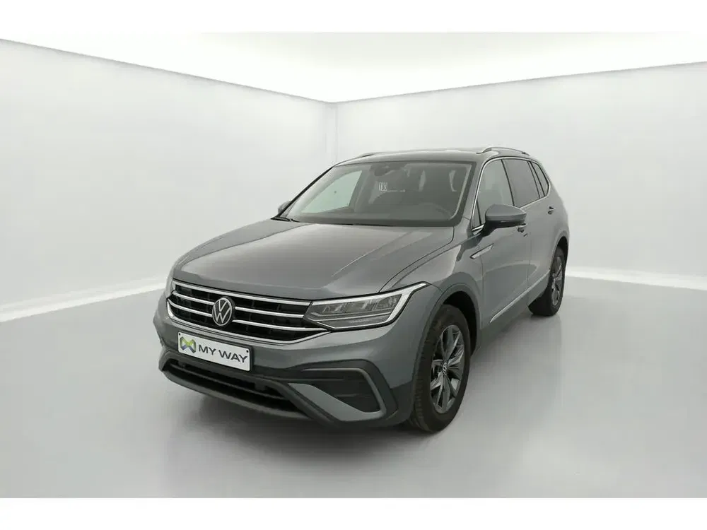 Volkswagen Tiguan - 0