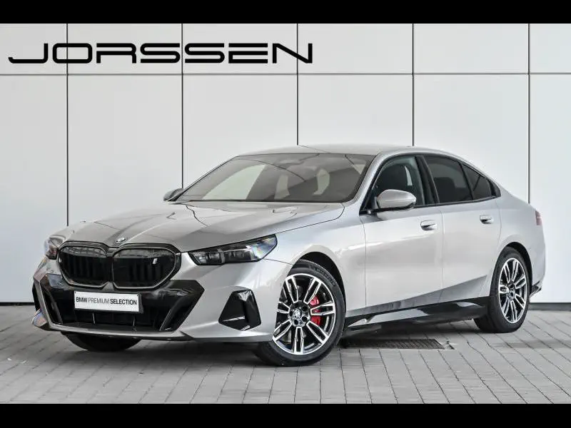 BMW i5 - 0