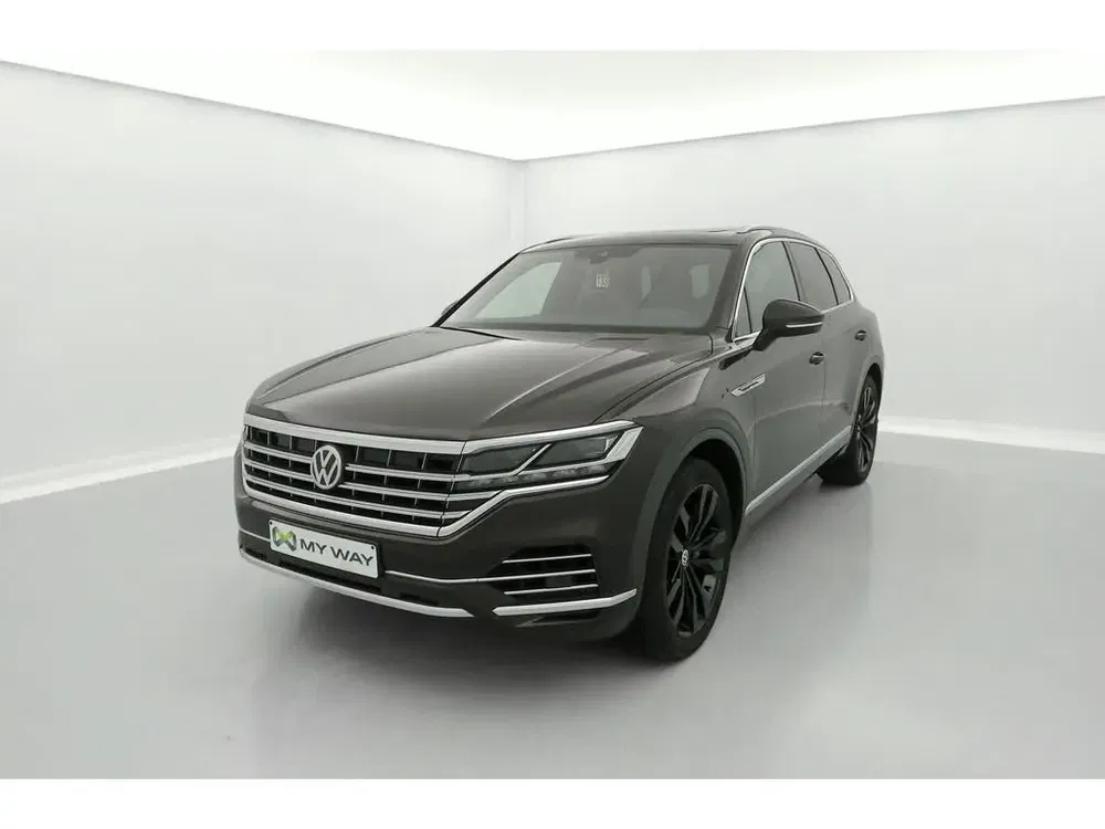 Volkswagen Touareg - 0