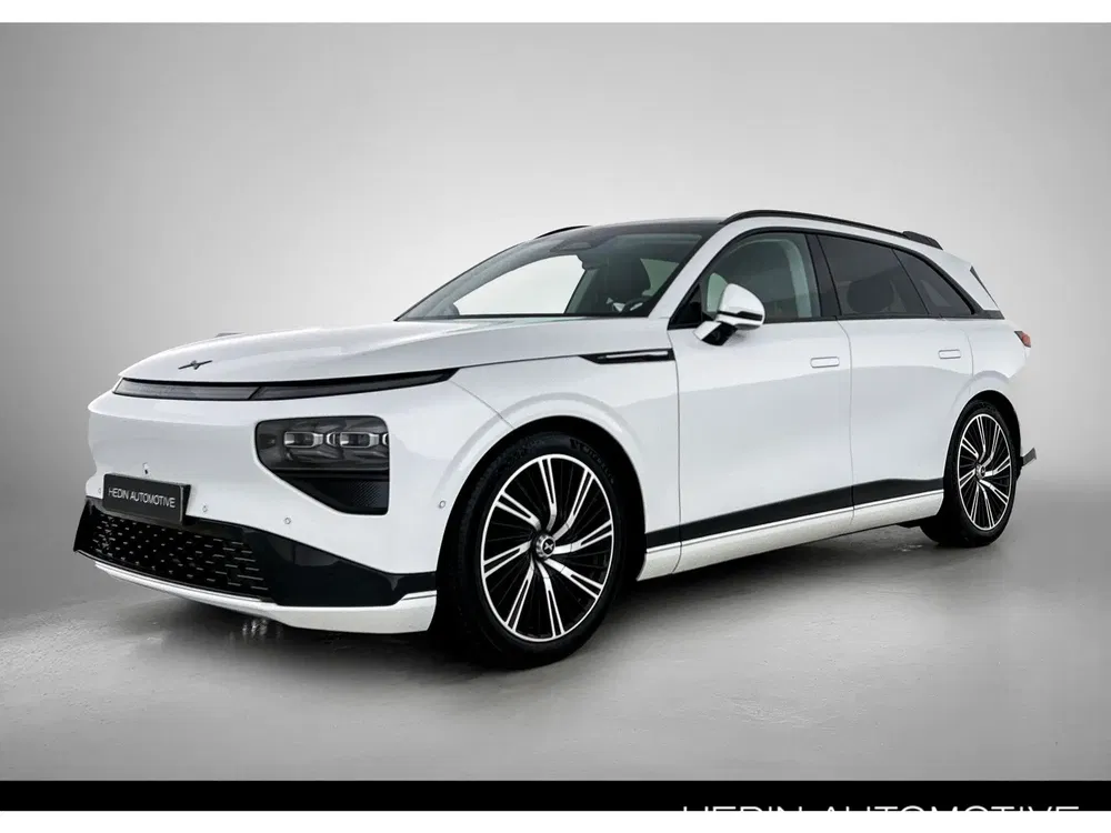Xpeng G9 - 0