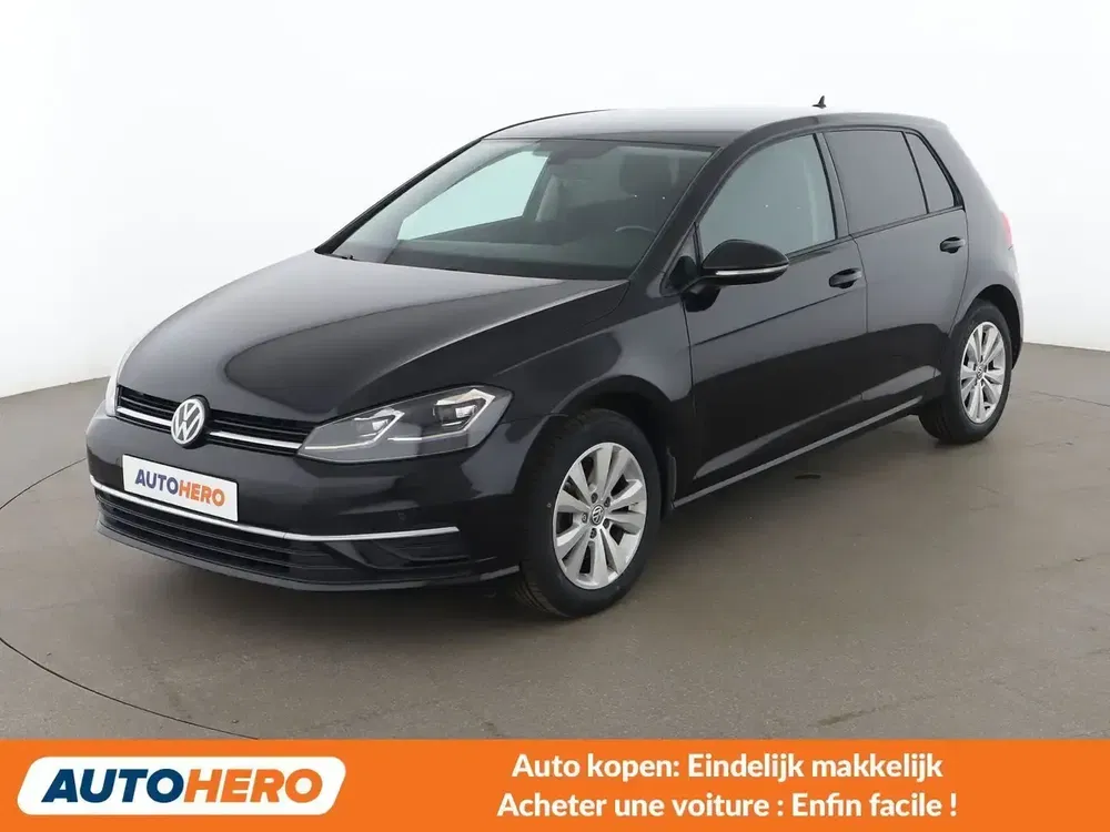 Volkswagen Golf - 0