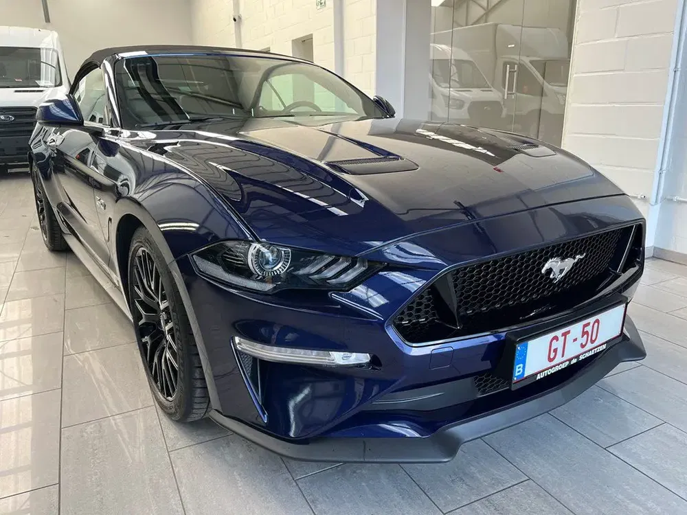 Ford Mustang - 0