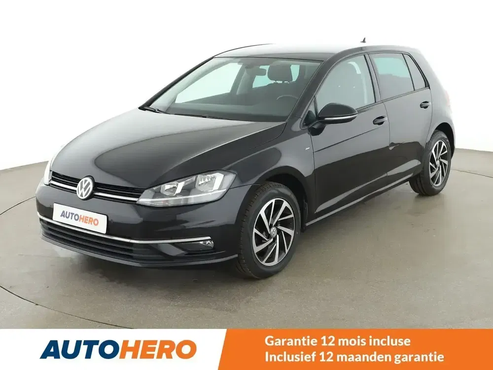 Volkswagen Golf - 0