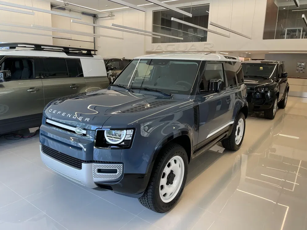 Land Rover Defender - 0