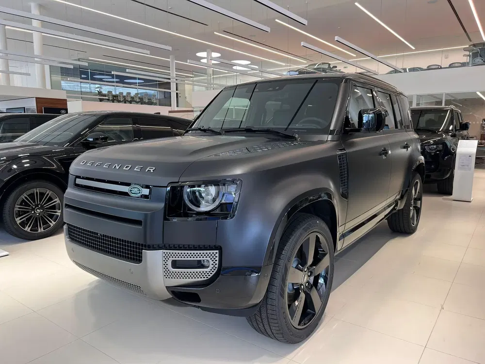 Land Rover Defender - 0