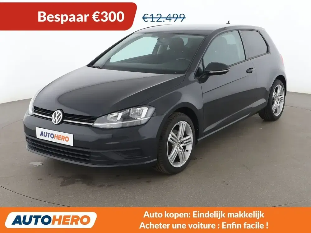 Volkswagen Golf - 0