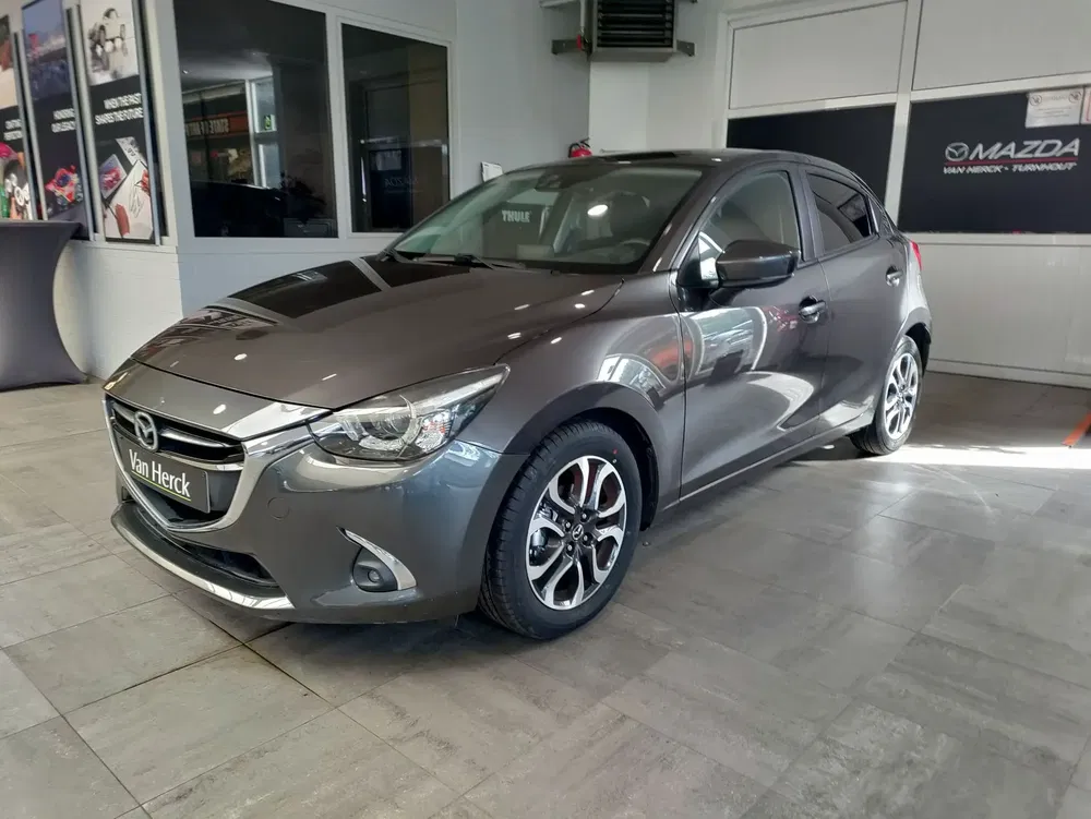 Mazda 2 - 0