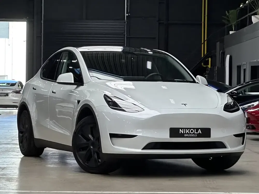 Tesla Model Y - 0