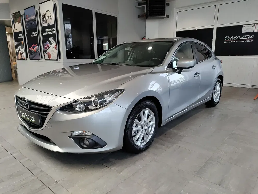 Mazda 3 - 0