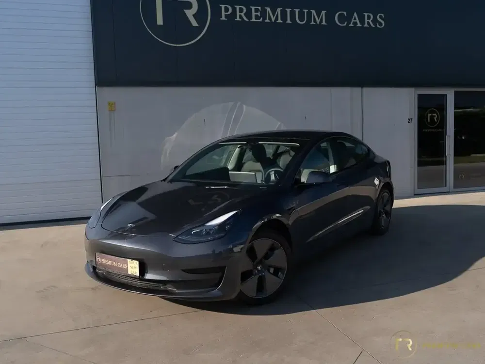 Tesla Model 3 - 0