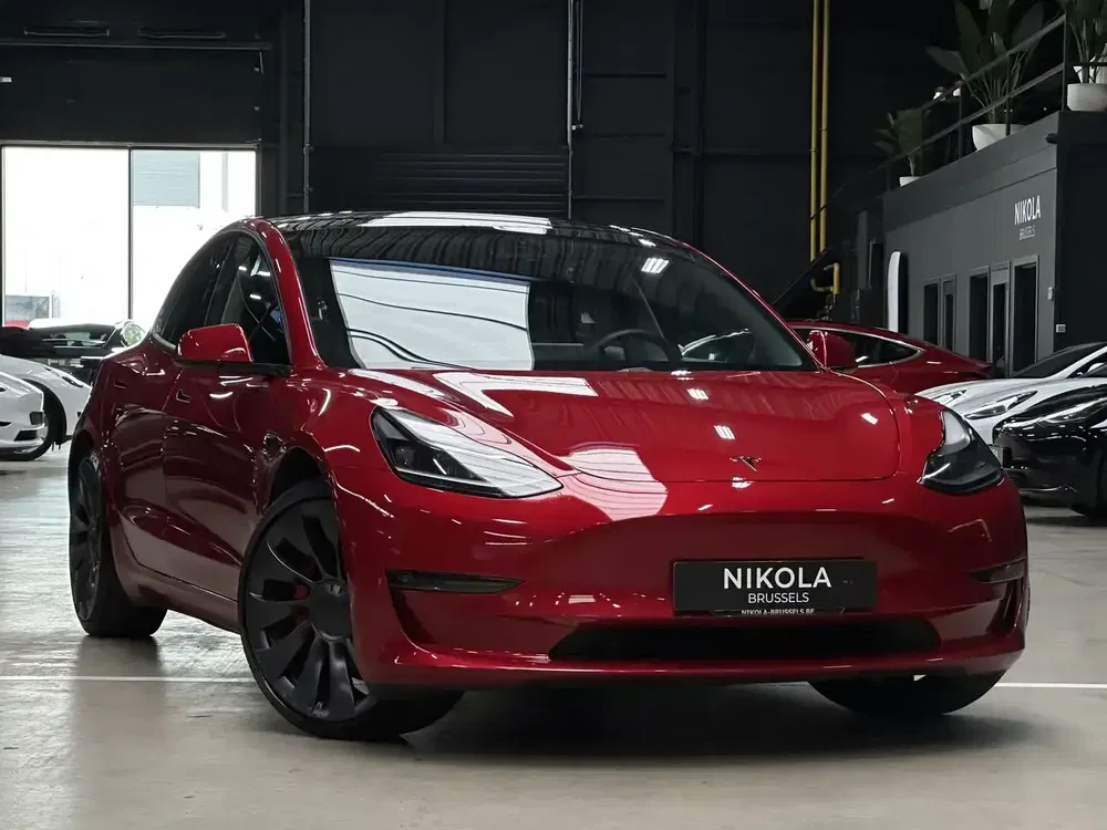 Tesla Model 3 - 0