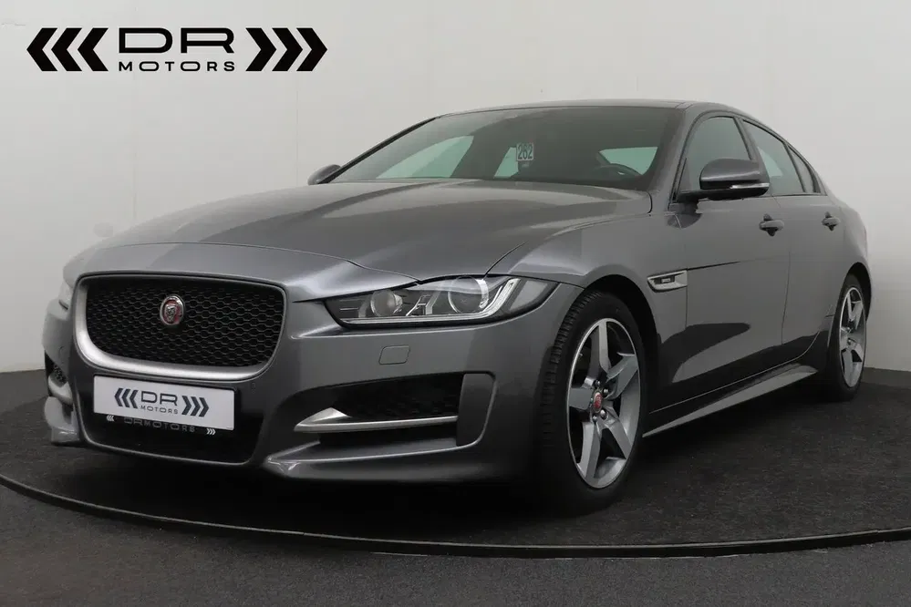 Jaguar XE - 0
