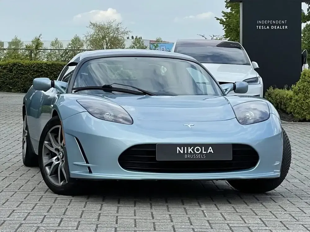 Tesla Roadster - 0