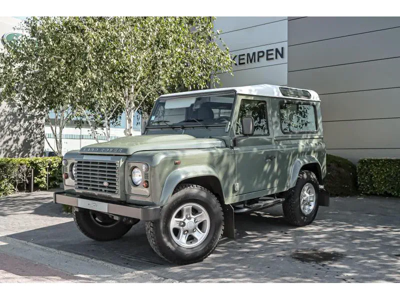 Land Rover Defender - 0