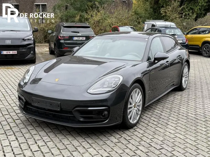 Porsche Panamera - 0